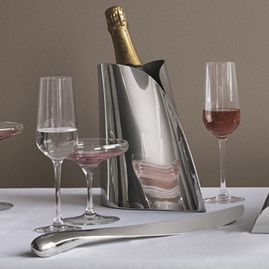 
                  
                    Load image into Gallery viewer, Indulgence Champagne Sabre
                  
                