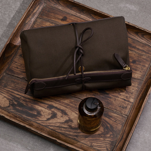 
                  
                    Load image into Gallery viewer, Waterproof Cotton Canvas Washbag
                  
                